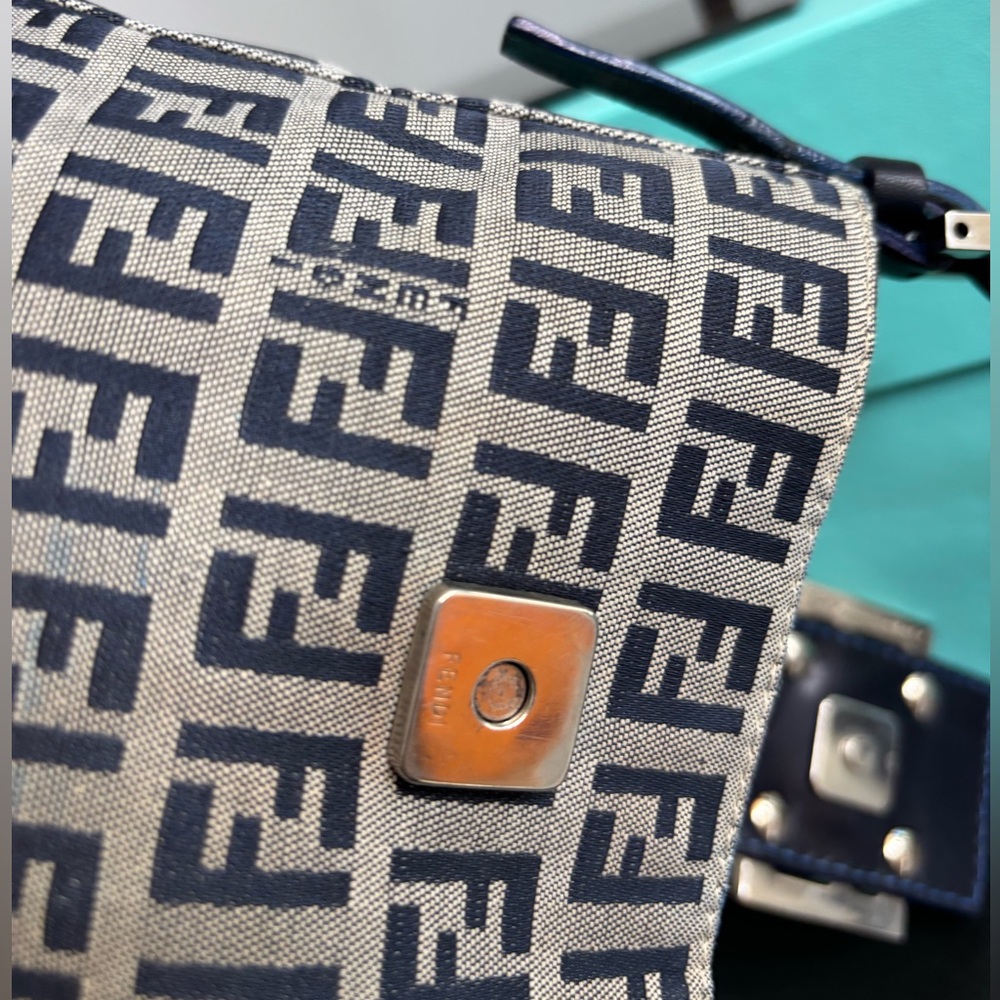 Fendi mini bag - Picture 3 of 12